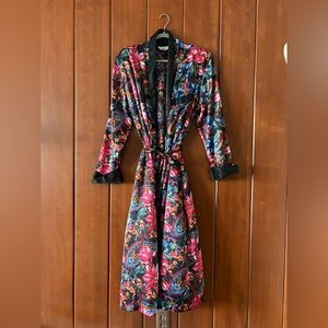 Vintage floral satin robe